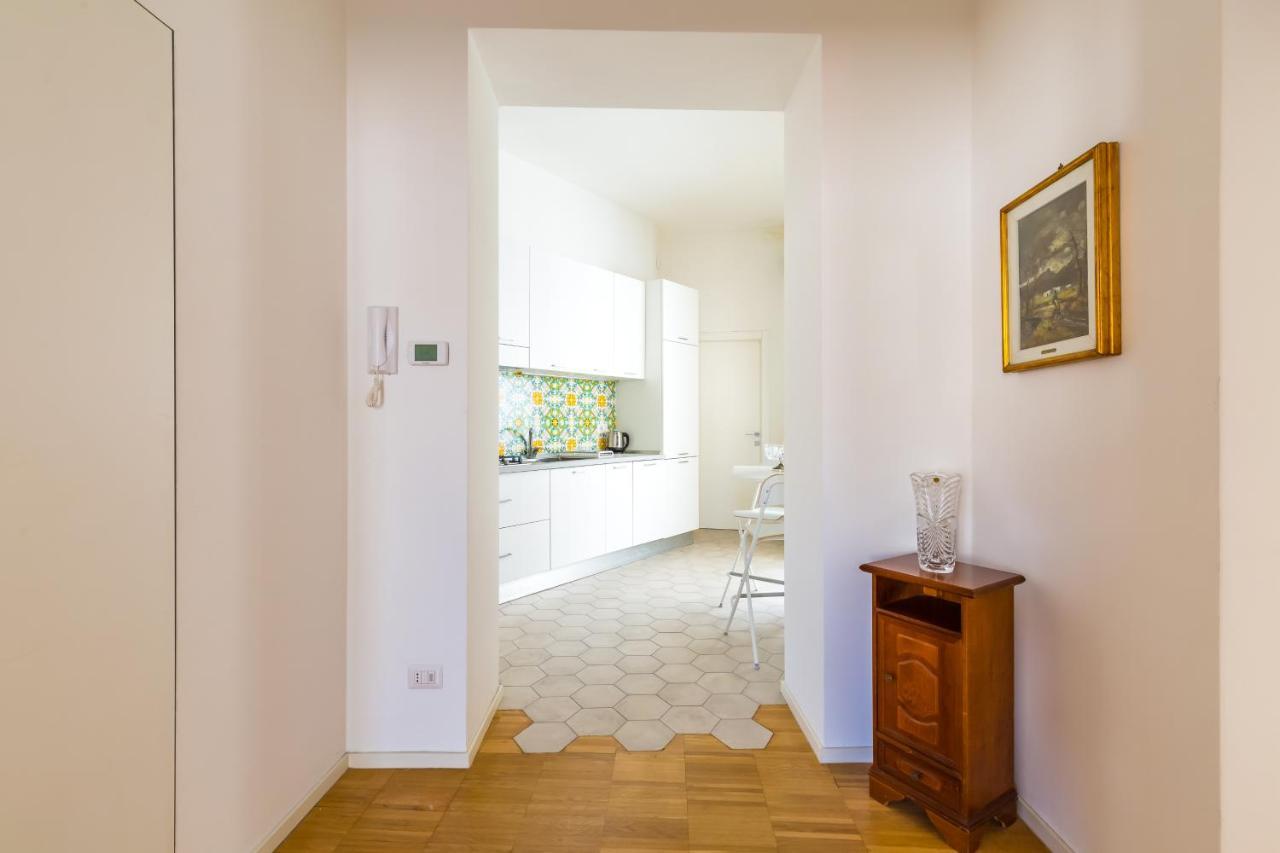 Nova Stylish House In Center By Napoliapartments Buitenkant foto