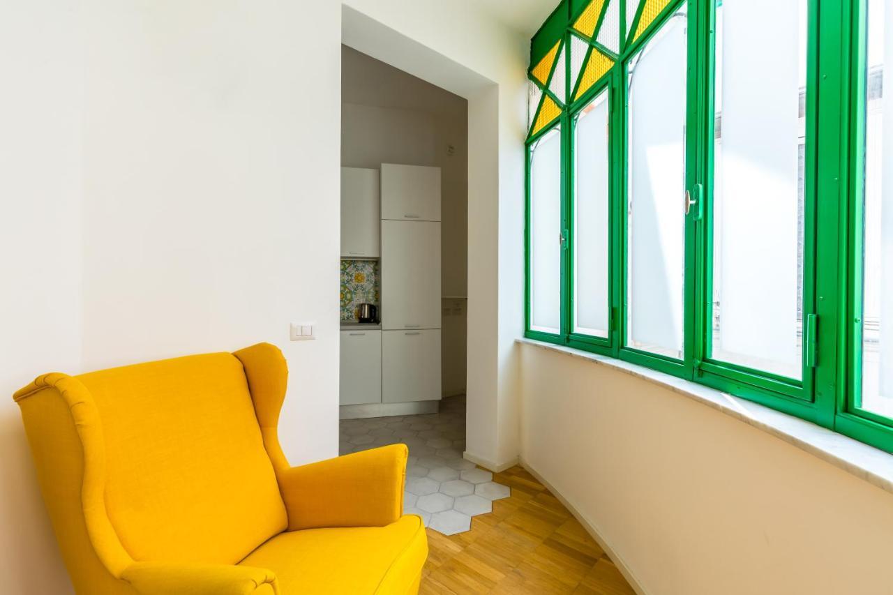 Nova Stylish House In Center By Napoliapartments Buitenkant foto