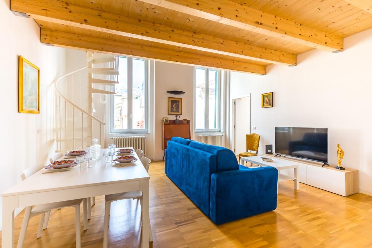 Nova Stylish House In Center By Napoliapartments Buitenkant foto