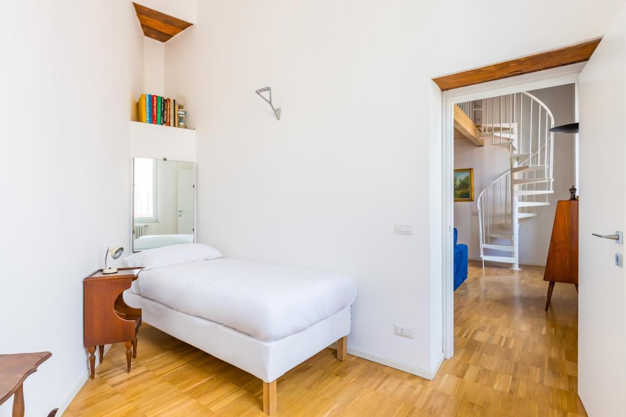 Nova Stylish House In Center By Napoliapartments Buitenkant foto